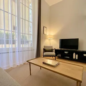  Apartment Palazzo Pellicceria Italy